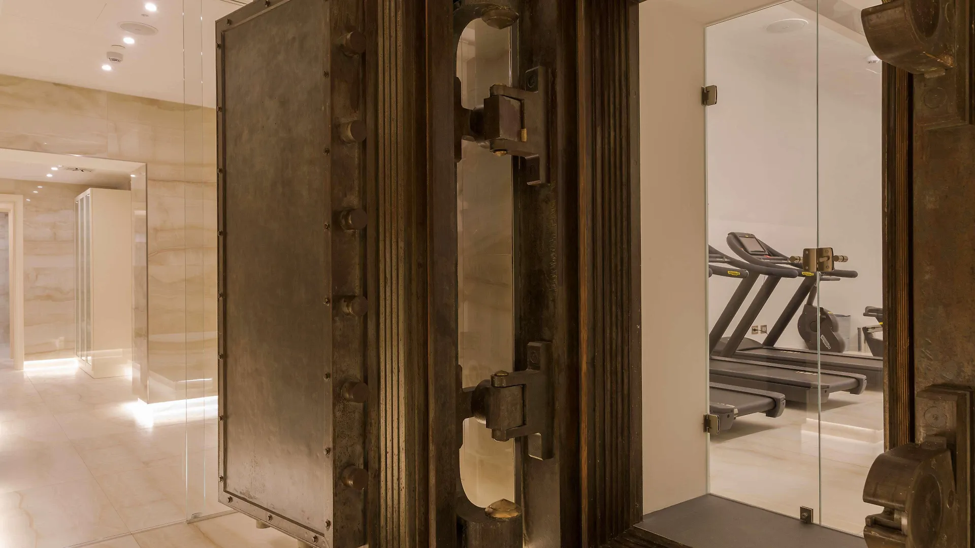 ***** Hotel Aleph Rome Hotel, Curio Collection By Hilton Italy