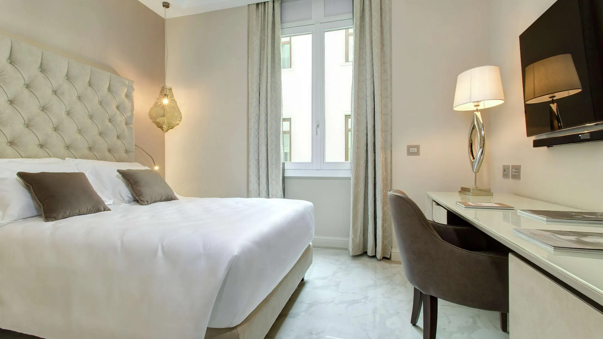 ***** Hotel Aleph Rome Hotel, Curio Collection By Hilton Italy